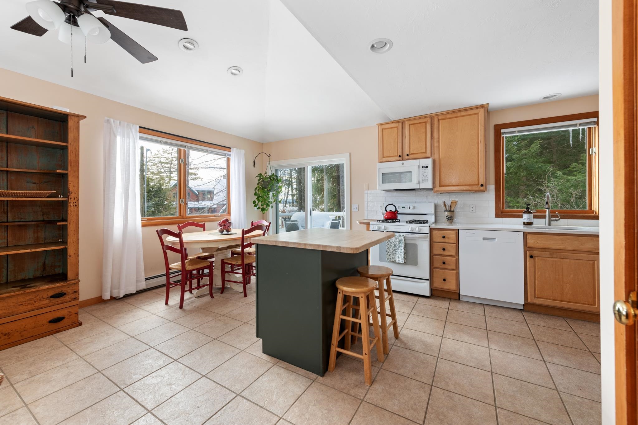 22 Crescent Lane Hebron, NH 03241 - Photo 20 of 56