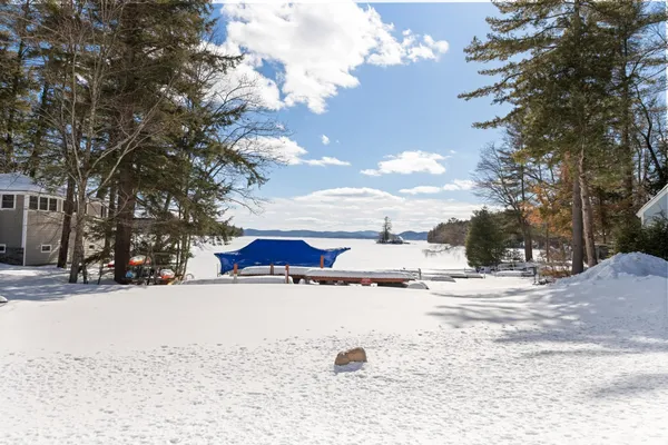 $699,900 | 22 Crescent Lane, Hebron, NH 03241