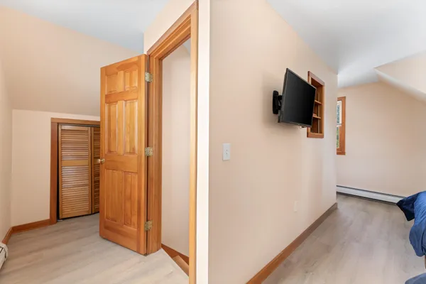 $699,900 | 22 Crescent Lane, Hebron, NH 03241