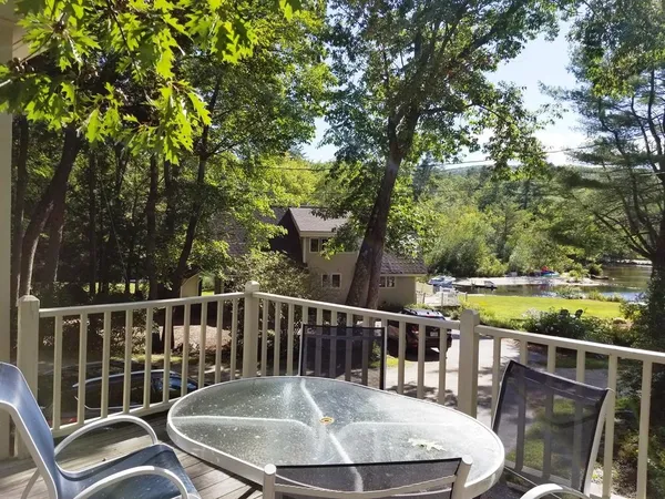 $699,900 | 22 Crescent Lane, Hebron, NH 03241