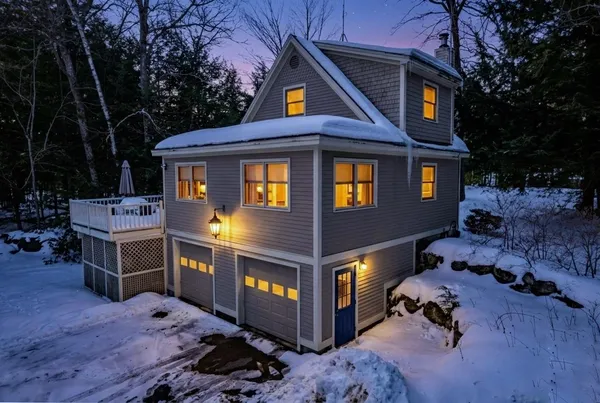 $699,900 | 22 Crescent Lane, Hebron, NH 03241