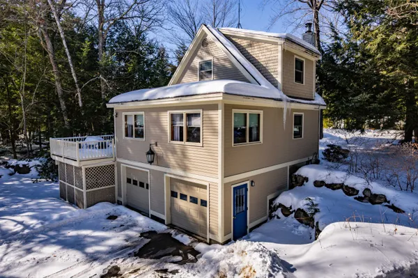 $699,900 | 22 Crescent Lane, Hebron, NH 03241