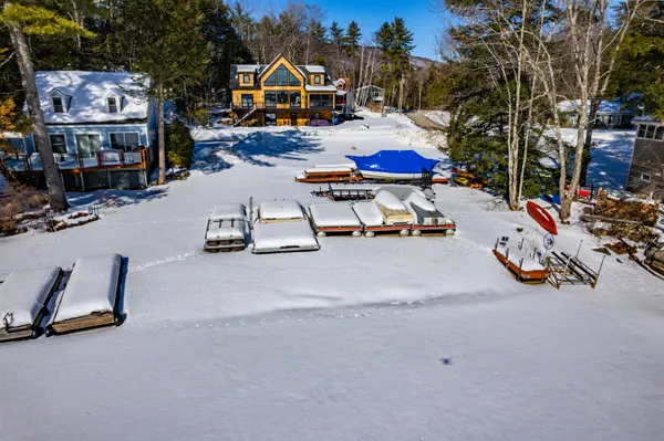 $699,900 | 22 Crescent Lane, Hebron, NH 03241