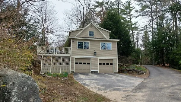 $699,900 | 22 Crescent Lane, Hebron, NH 03241