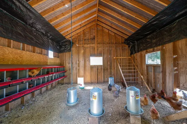 a view of an outdoor space