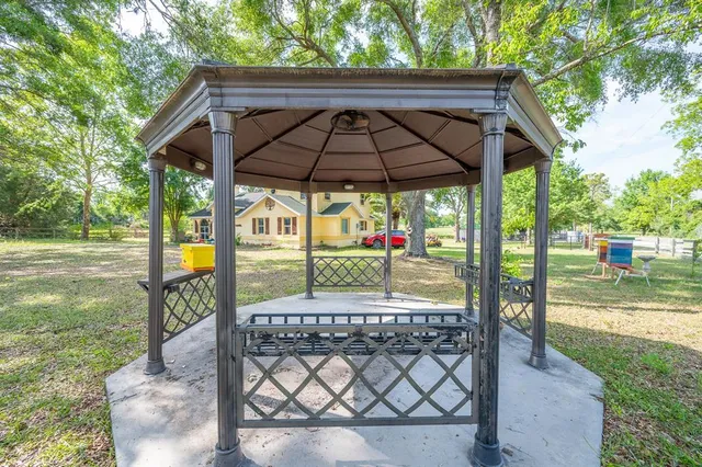 a view of outdoor space yard and patio