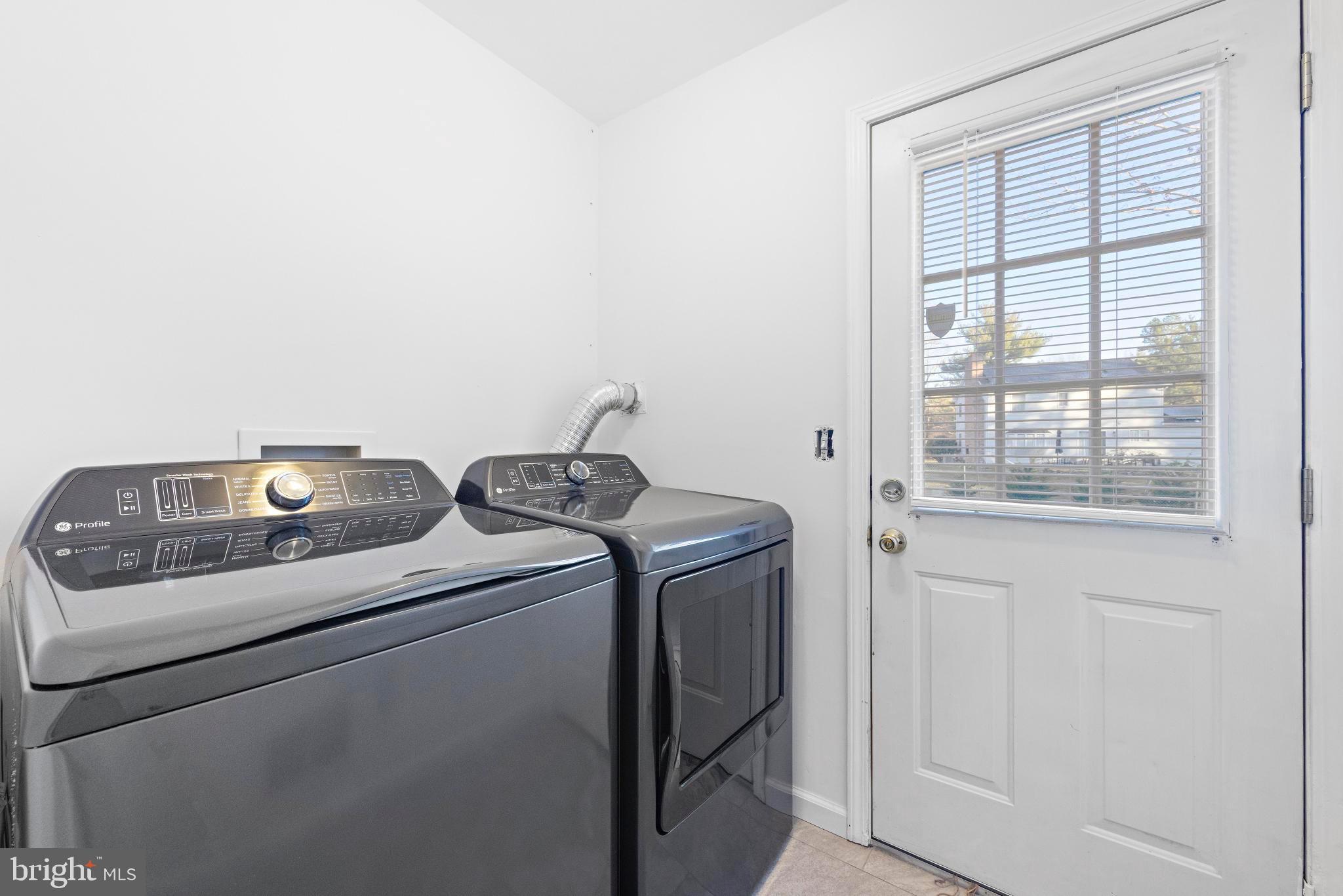 3 Hay Road Tuckerton, NJ 08087 - Photo 42 of 50 a utility room with dryer and washer