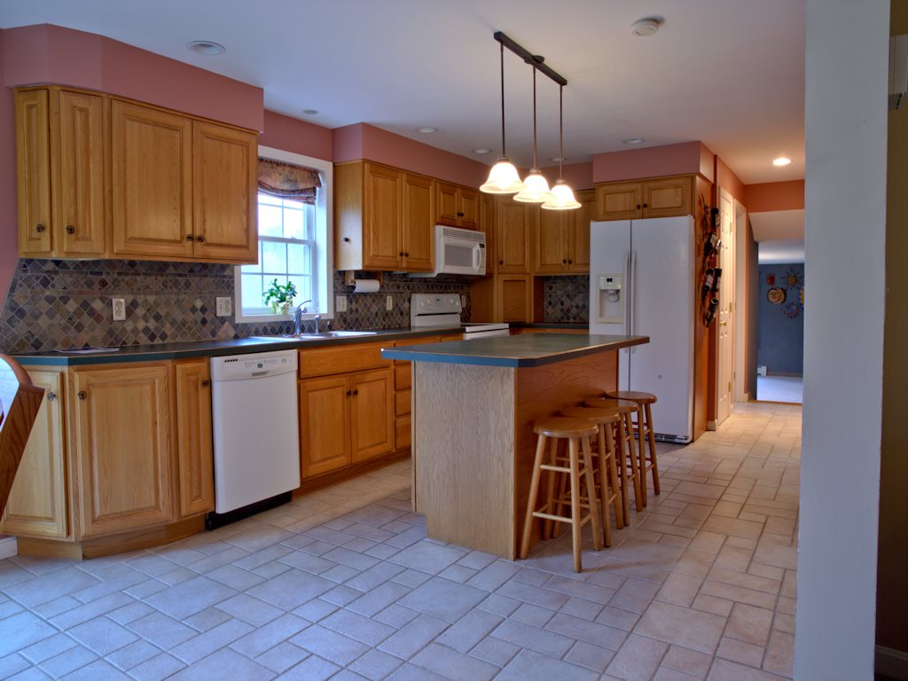 33 Sewall Road South Berwick, ME 03908 - Photo 7 of 28 Gallery Image 7