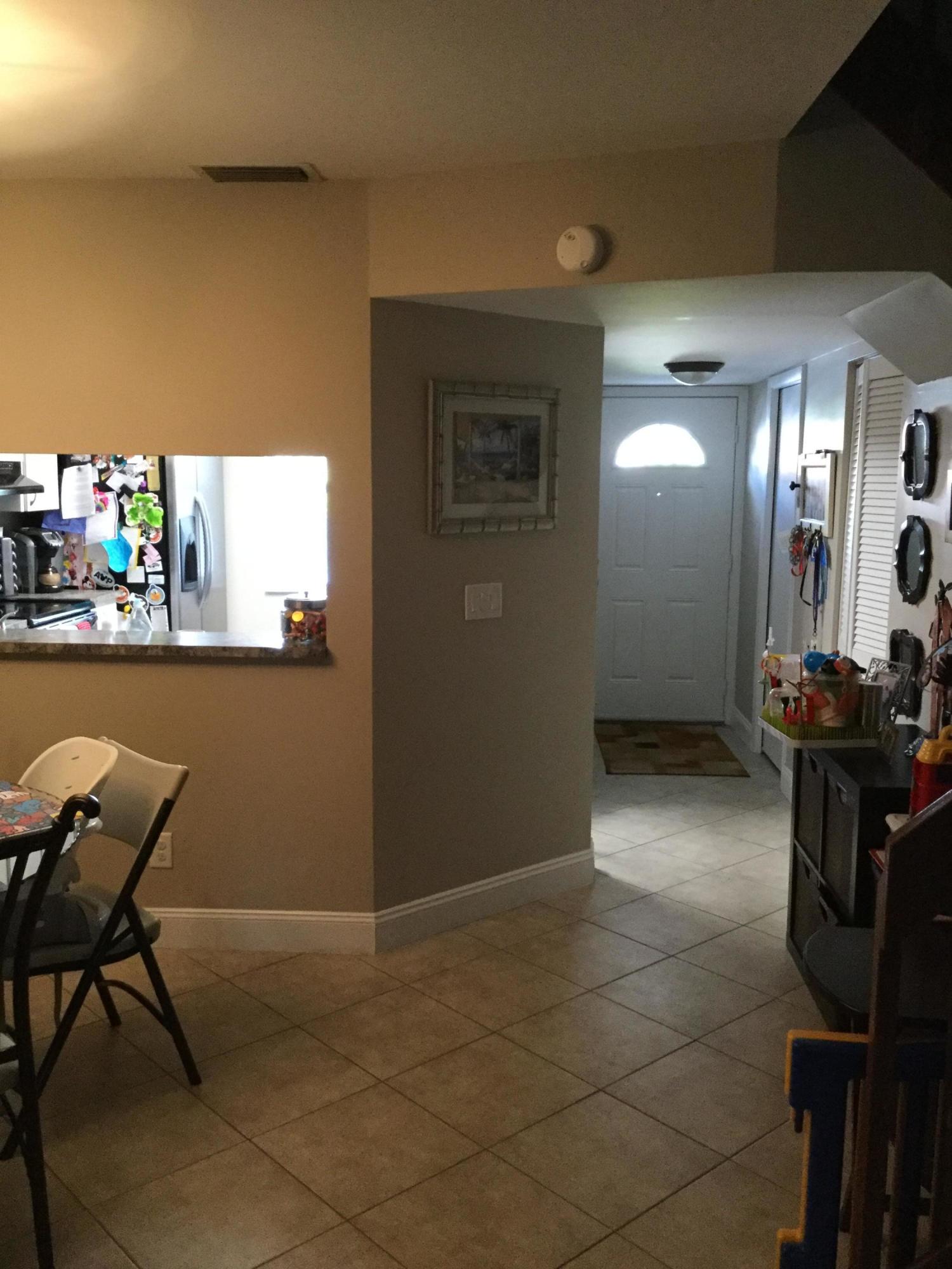 6344 Walk Circle Boca Raton, FL 33433 - Photo 5 of 27 PORITZ LR 2