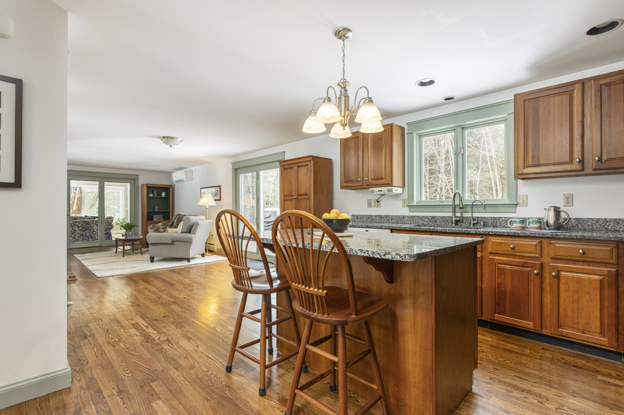 43 Longmeadow Road Scarborough, ME 04074 - Photo 5 of 55 43 Longmeadow Rd_004