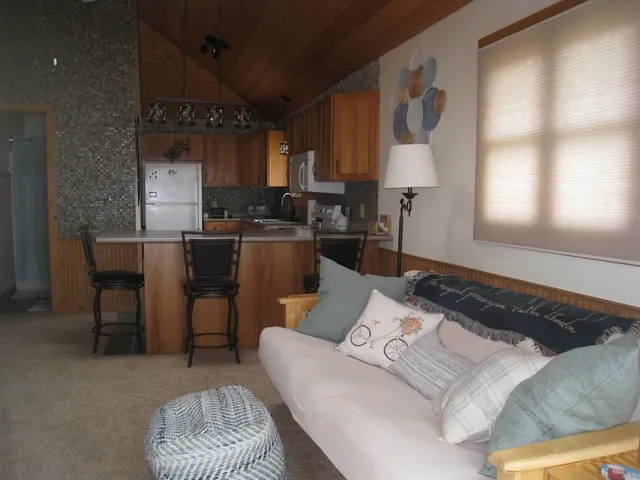 $309,500 | 9208 Shore Cliff Road, Unit B, Sturgeon Bay, WI 54235