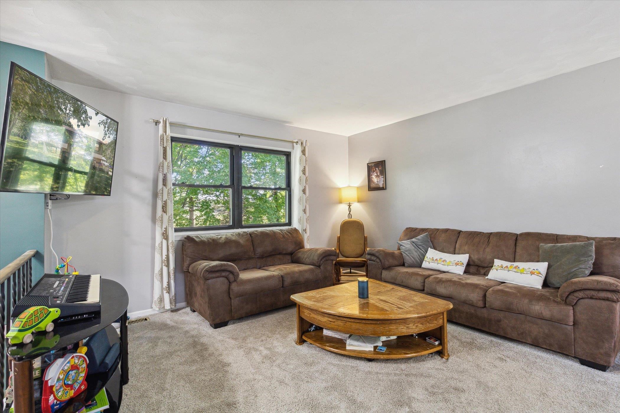 11870 Hunter Road Bath, MI 48808 - Photo 6 of 41