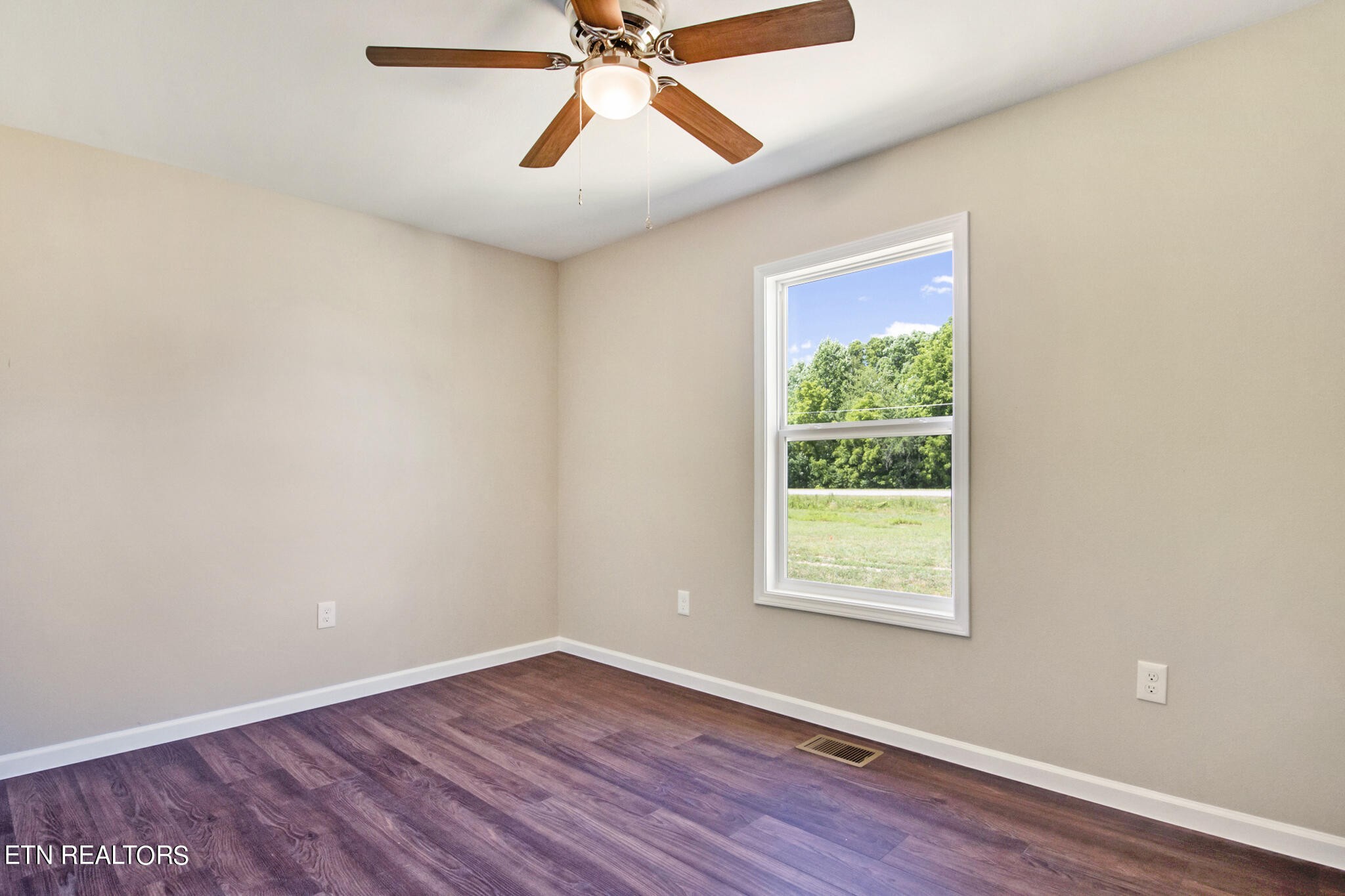 3665 Martha Washington Road Clarkrange, TN 38553 - Photo 18 of 31 Gallery Image 18