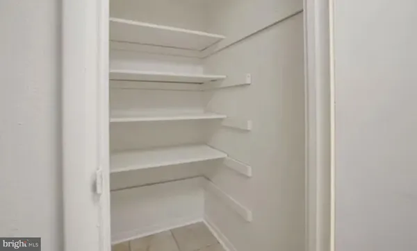 $194,900 | 491 North Armistead Street, Unit T2, Alexandria, VA 22312