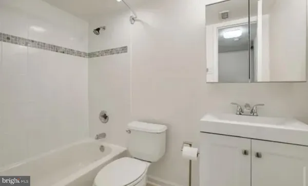 $194,900 | 491 North Armistead Street, Unit T2, Alexandria, VA 22312