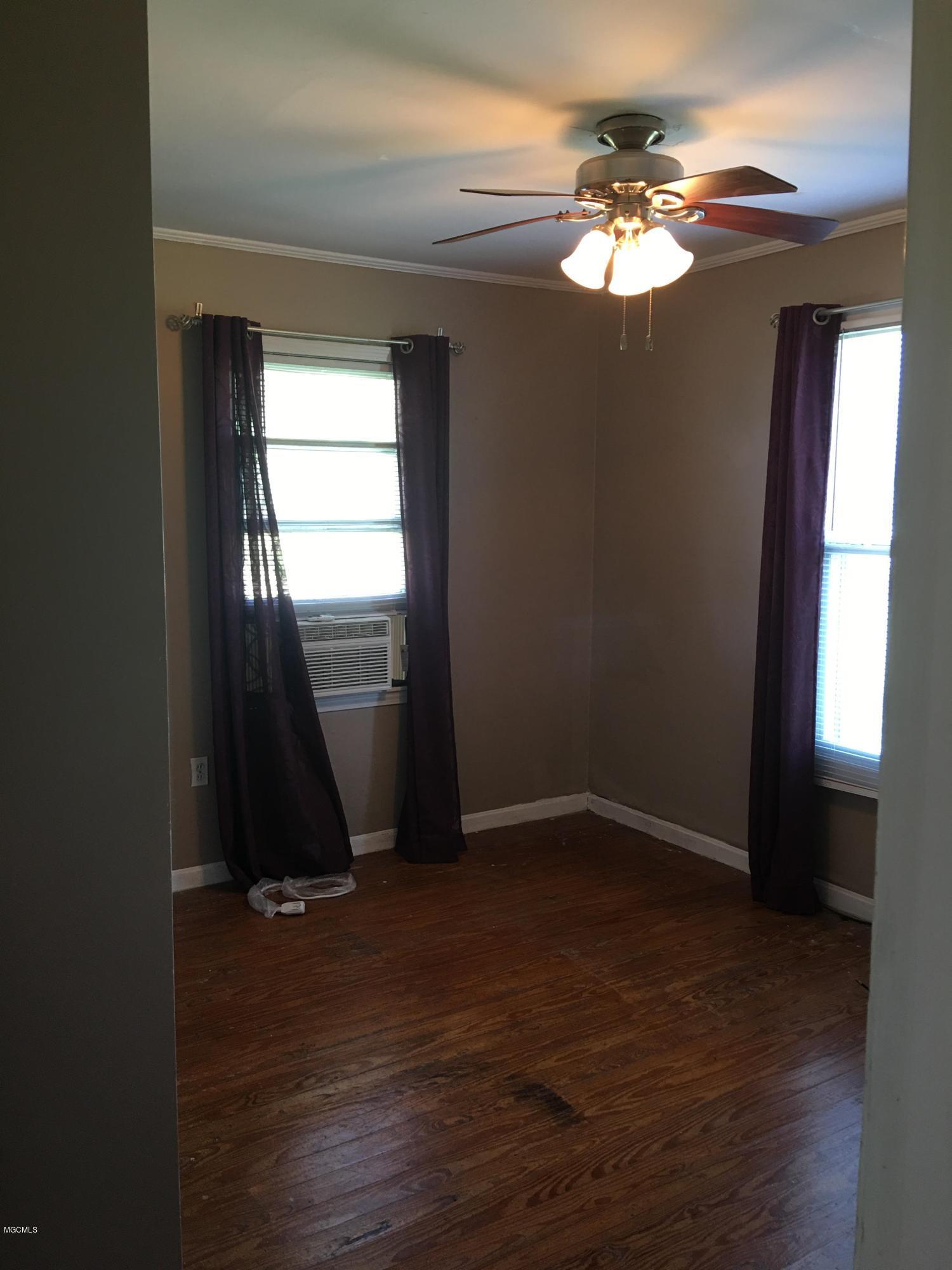 4100 Washington Boulevard Moss Point, MS 39563 - Photo 11 of 20 Bedroom 2