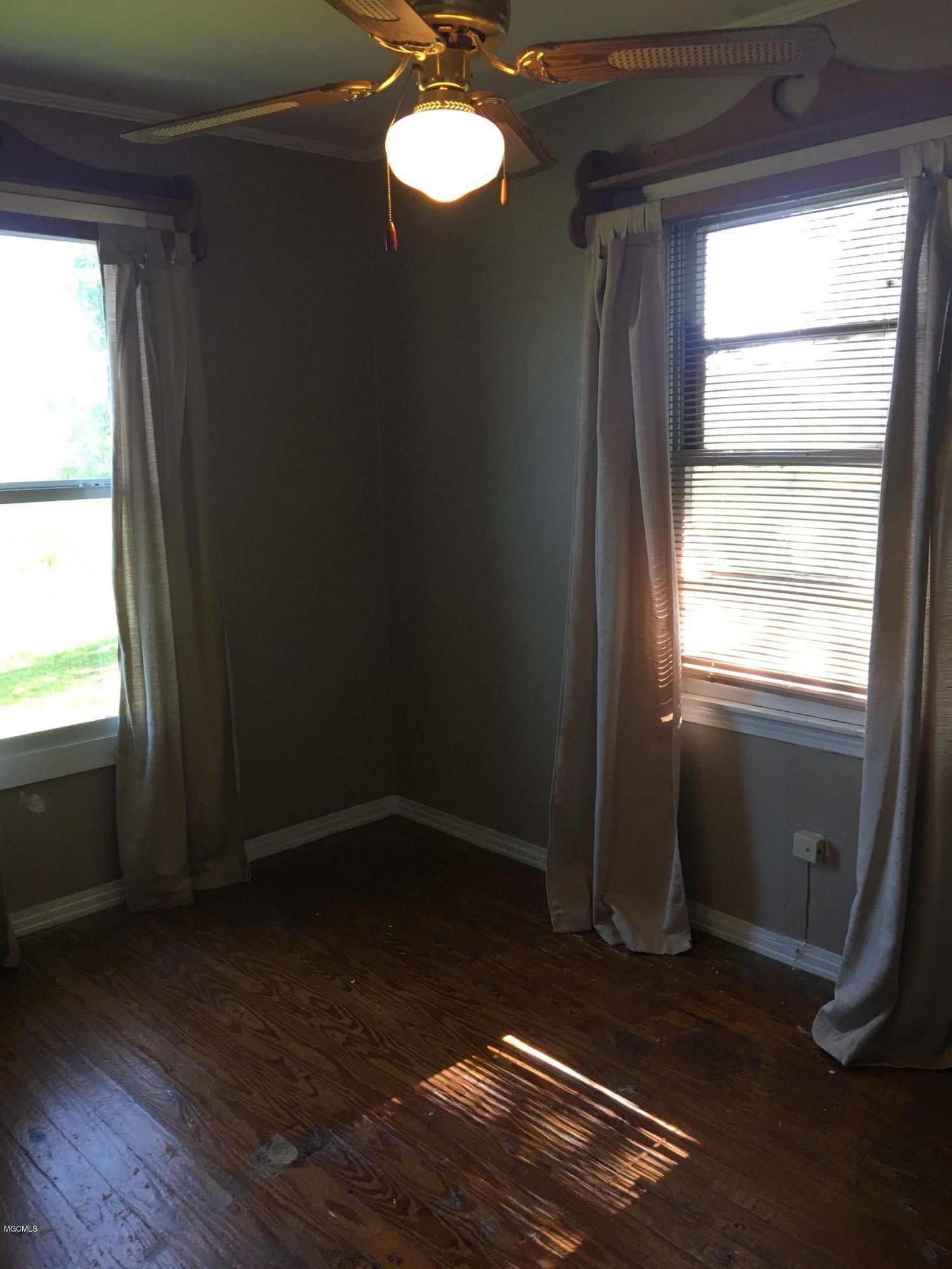 4100 Washington Boulevard Moss Point, MS 39563 - Photo 12 of 20 Bedroom 3