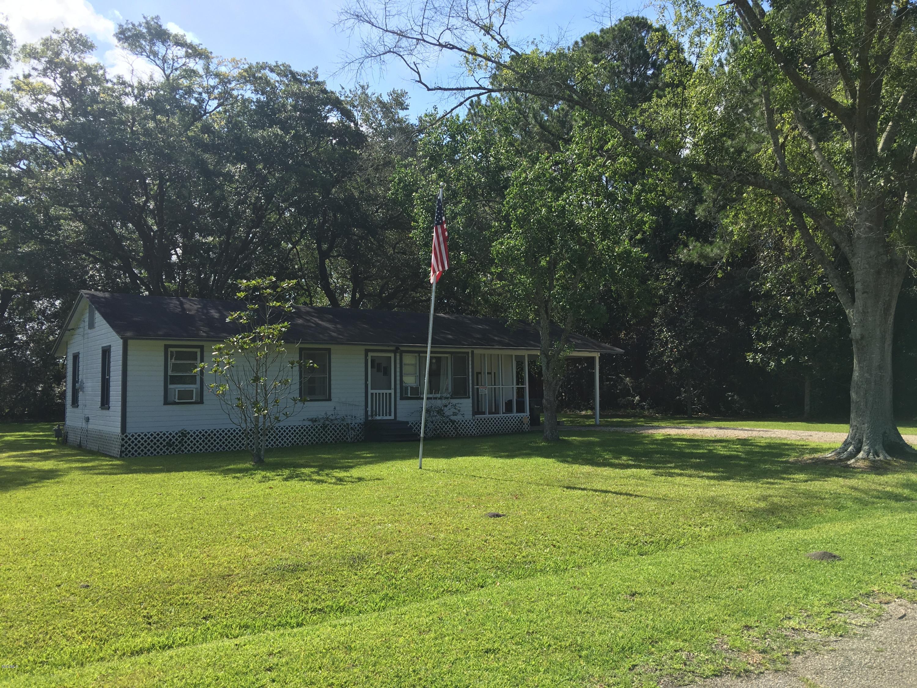 4100 Washington Boulevard Moss Point, MS 39563 - Photo 2 of 20 Front