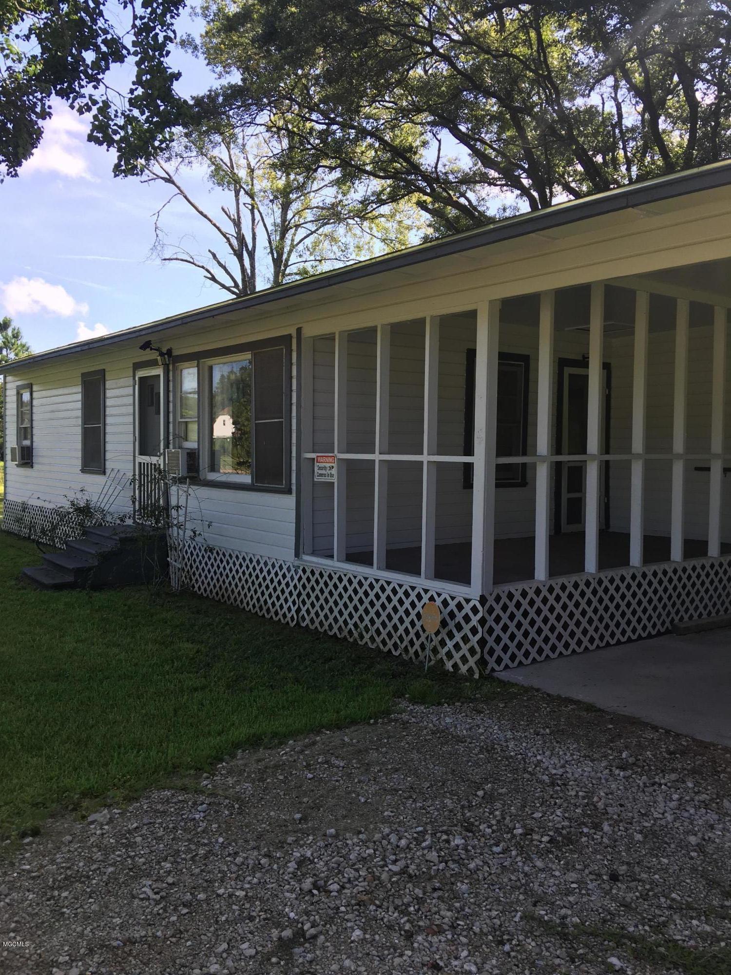 4100 Washington Boulevard Moss Point, MS 39563 - Photo 3 of 20 Front