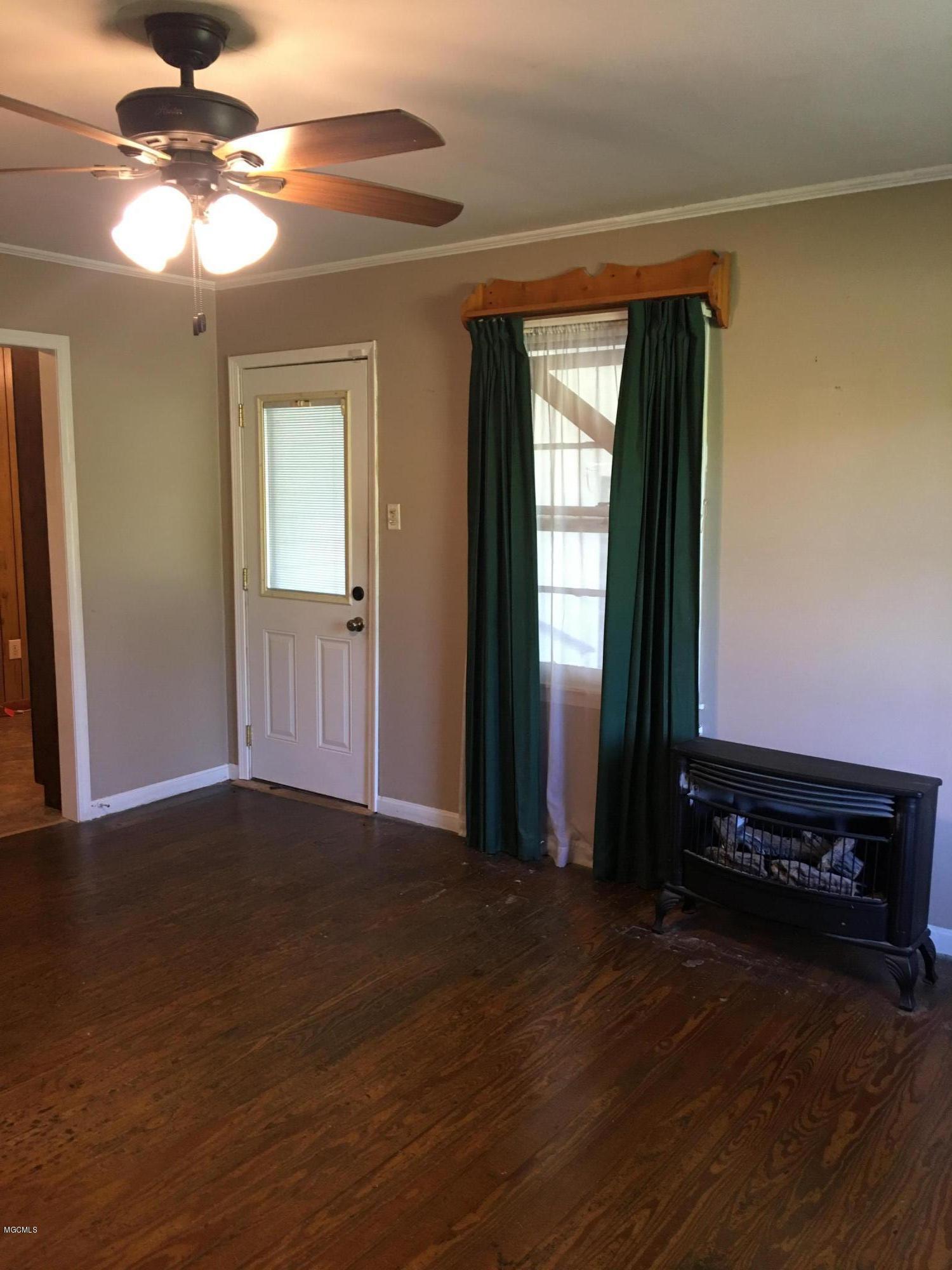 4100 Washington Boulevard Moss Point, MS 39563 - Photo 7 of 20 LR