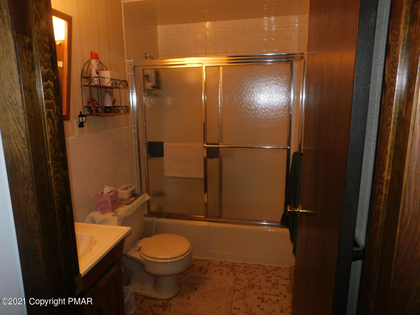 11 Trail Ridge Road Albrightsville, PA 18210 - Photo 10 of 25 BATHROOM