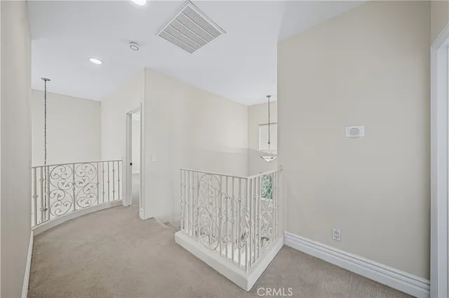 a entryway view with a outdoor space