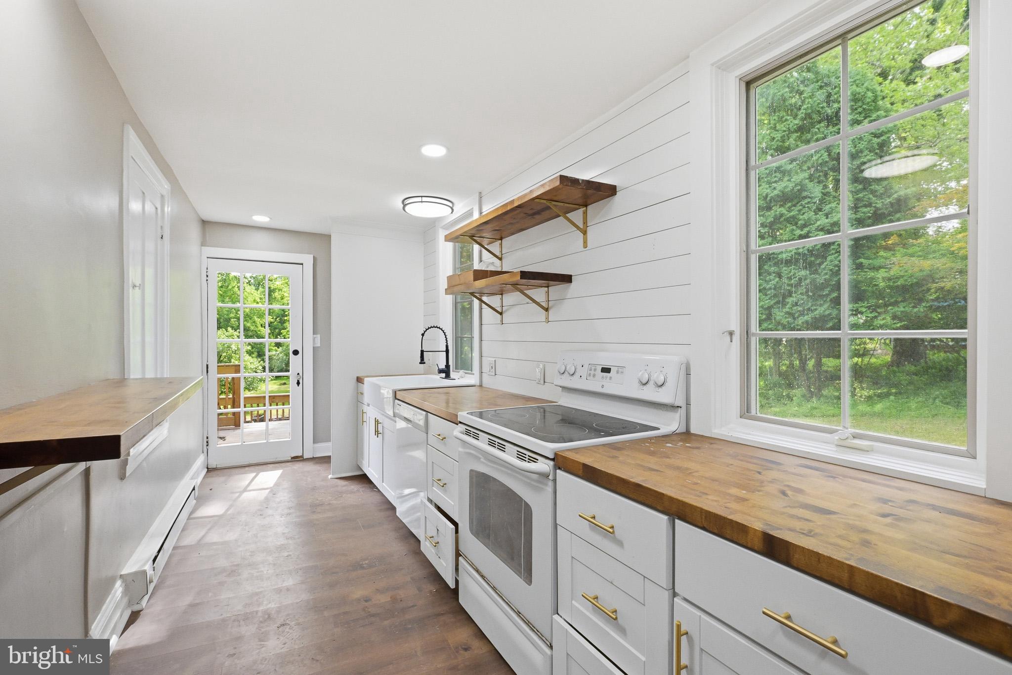 4066 Hollow Road Malvern, PA 19355 - Photo 2 of 27