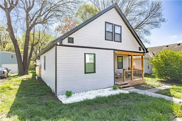 $285,000 | 2507 South 18th Street, St. Joseph, MO 64503