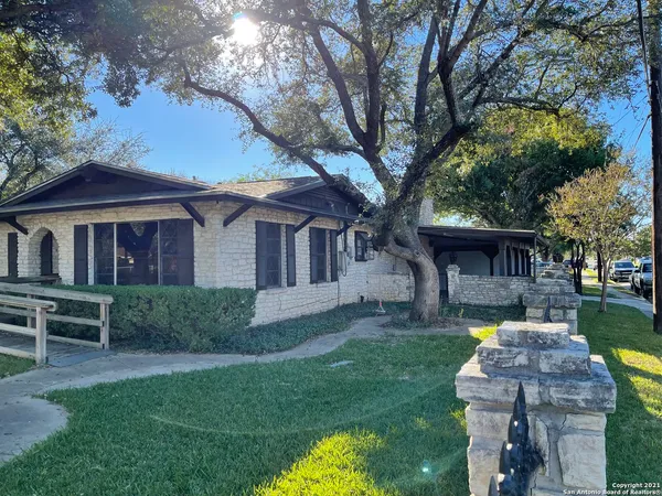 $1,750 | 315 Hillcrest Drive, San Antonio, TX 78228