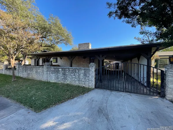 $1,750 | 315 Hillcrest Drive, San Antonio, TX 78228