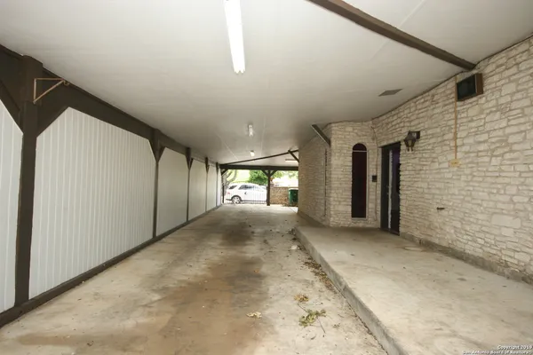 $1,750 | 315 Hillcrest Drive, San Antonio, TX 78228