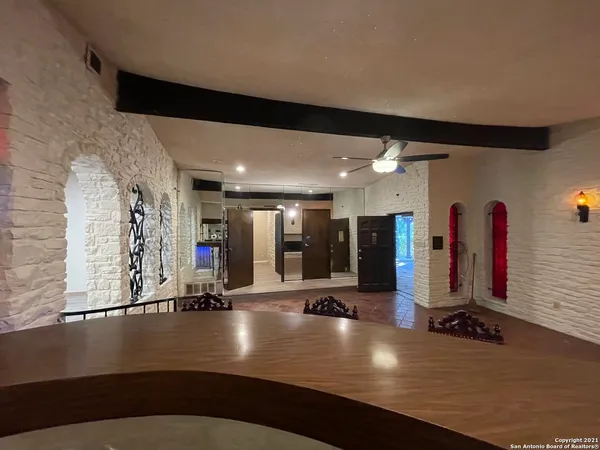 $1,750 | 315 Hillcrest Drive, San Antonio, TX 78228