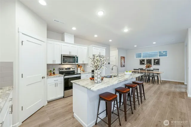 $777,150 | 26917 30th Place South, Unit 13, Kent, WA 98032