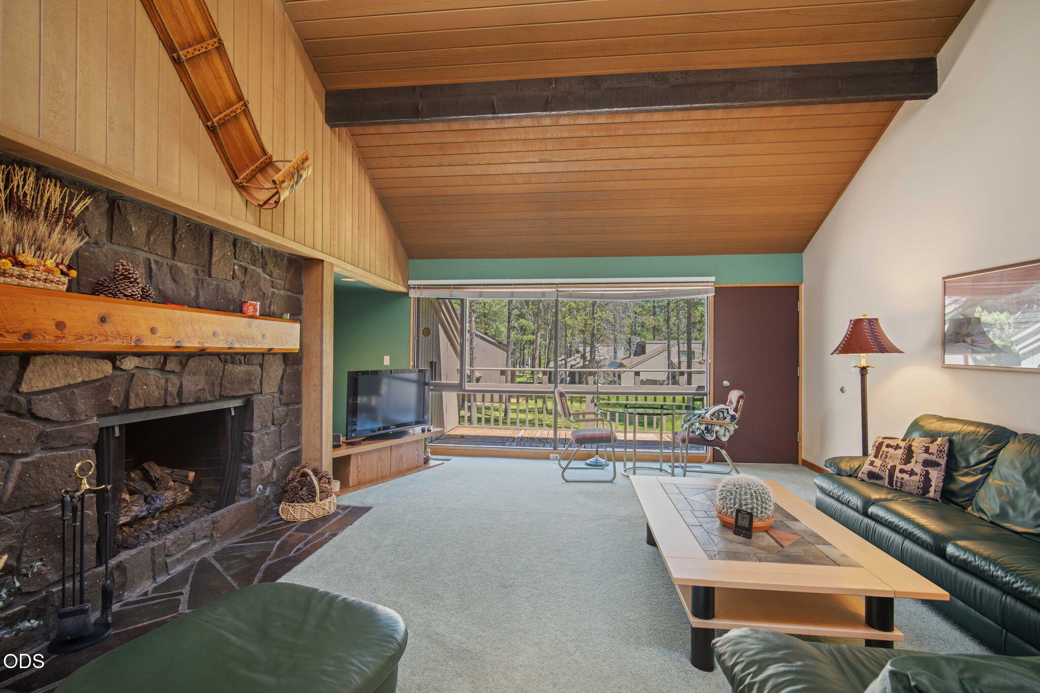 57218 Island Road, Unit 18 Sunriver, OR 97707 - Photo 7 of 38