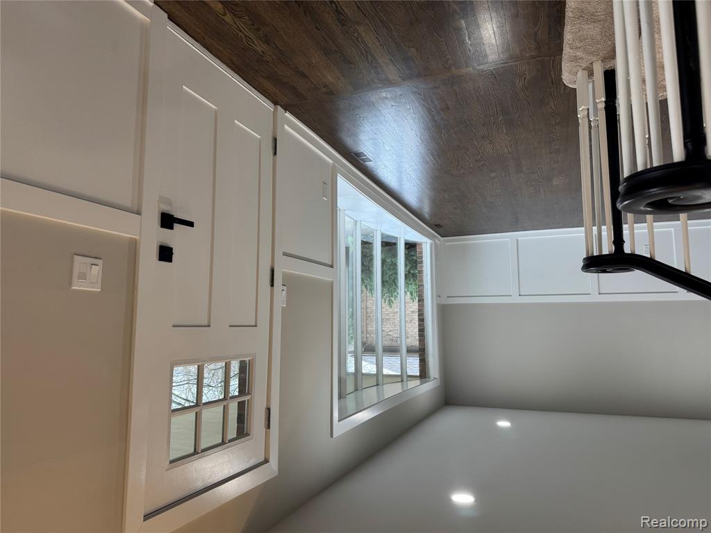 2729 Powderhorn Ridge Road Rochester, MI 48309 - Photo 10 of 76