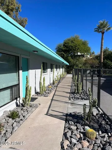 $1,899 | 7440 East Cave Creek Road, Unit 6, Carefree, AZ 85377