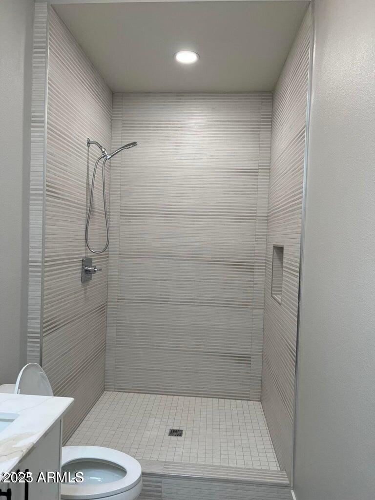 7440 East Cave Creek Road, Unit 6 Carefree, AZ 85377 - Photo 5 of 46 a bathroom with a shower