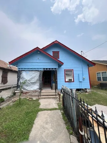 $289,900 | 6617 Avenue H, Houston, TX 77011
