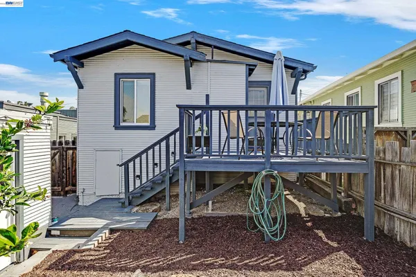 $599,000 | 5407 Roberts Avenue, Oakland, CA 94619