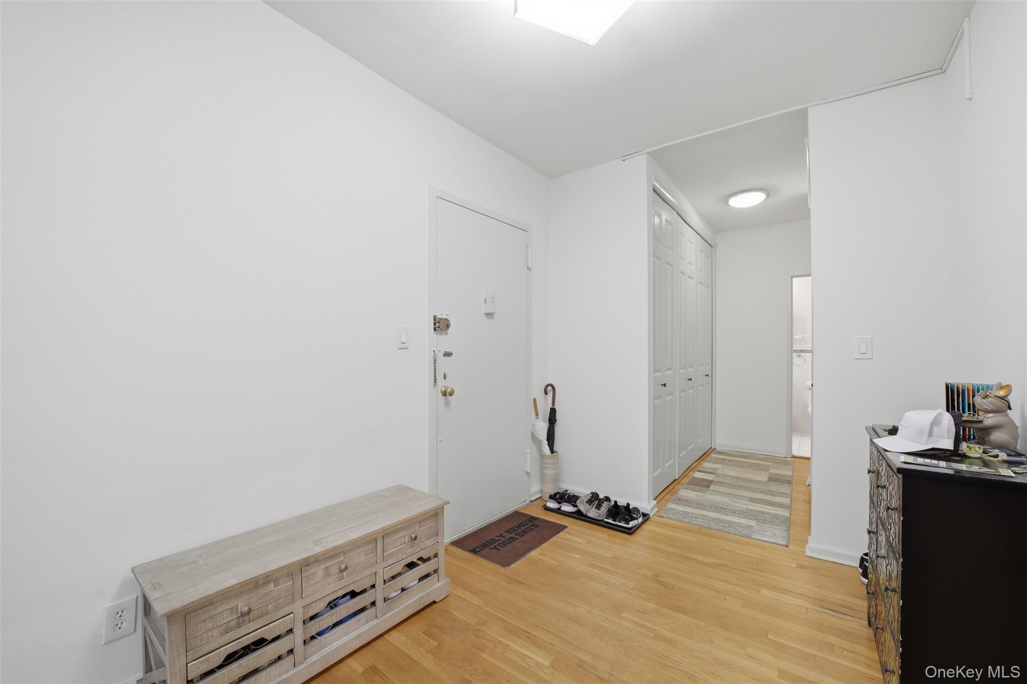 953 West Boston Post Road, Unit 3A Mamaroneck, NY 10543 - Photo 3 of 36