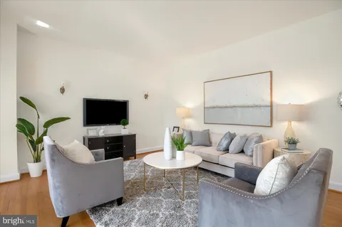 $650,000 | 3601 Connecticut Avenue Northwest, Unit 122, Washington, DC 20008