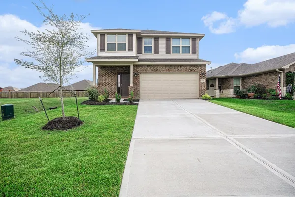 $299,400 | 4329 West Bayou Maison Circle, Dickinson, TX 77539