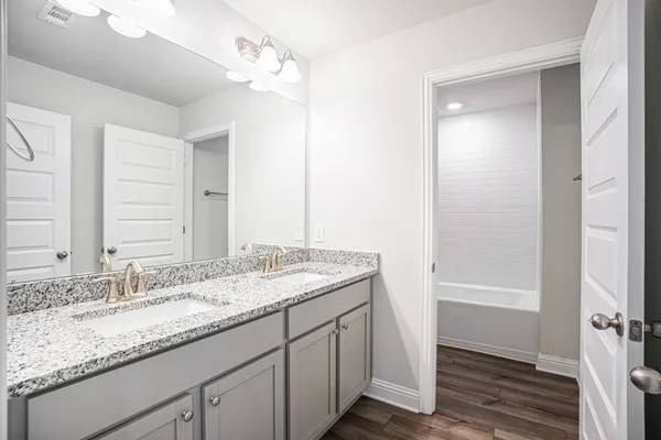 $304,400 | 4329 West Bayou Maison Circle, Dickinson, TX 77539