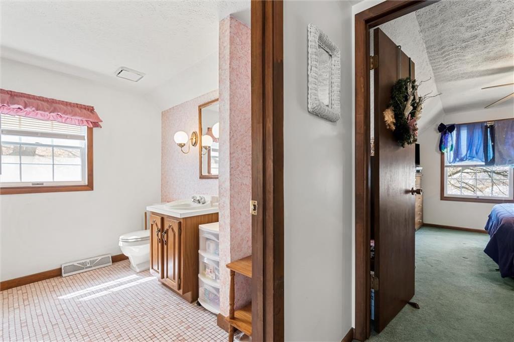 1242 La Belle Vue Road Vandergrift, PA 15690 - Photo 17 of 48