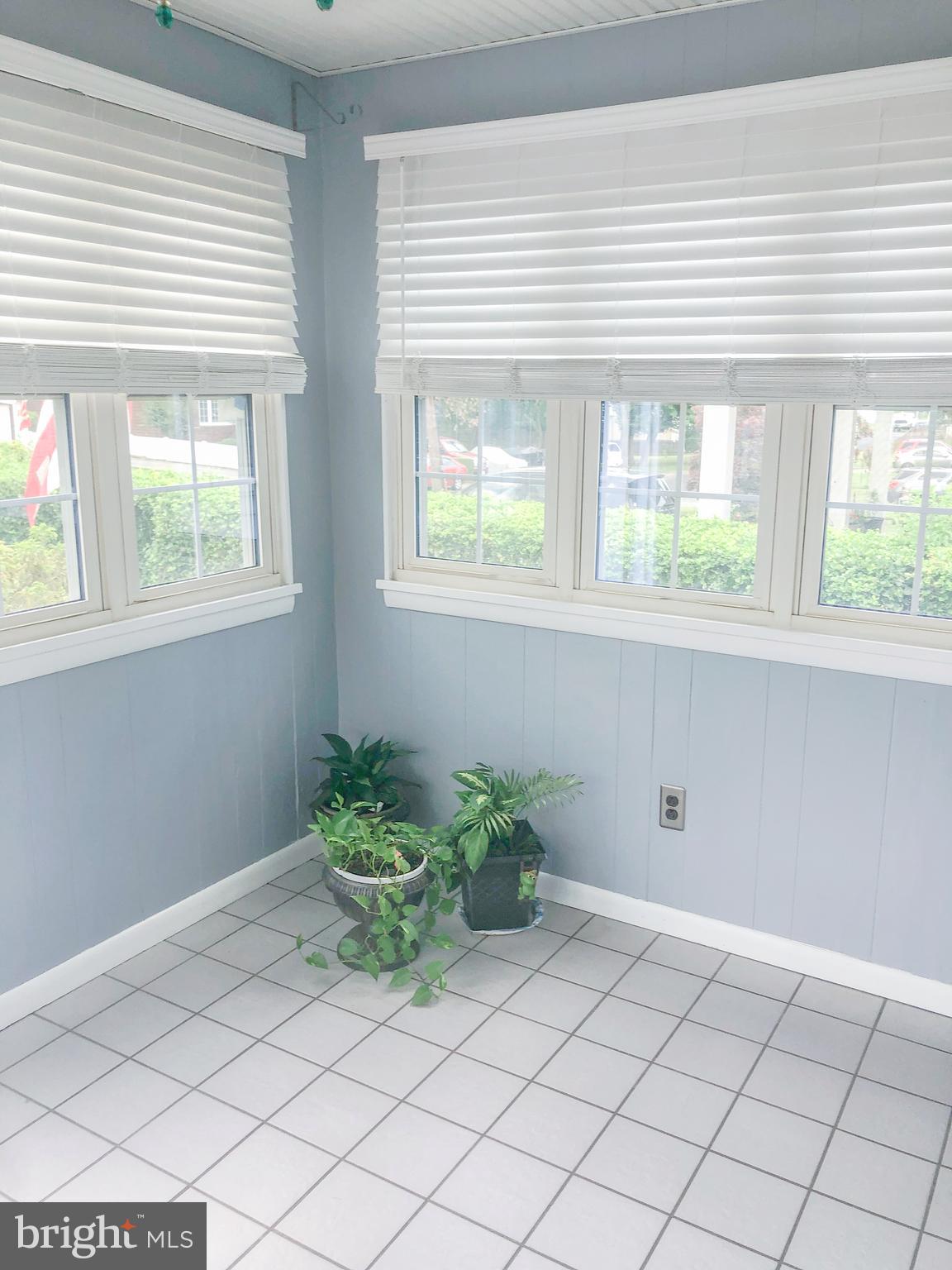 1450 Kent Road Baltimore, MD 21221 - Photo 5 of 55 Sunporch