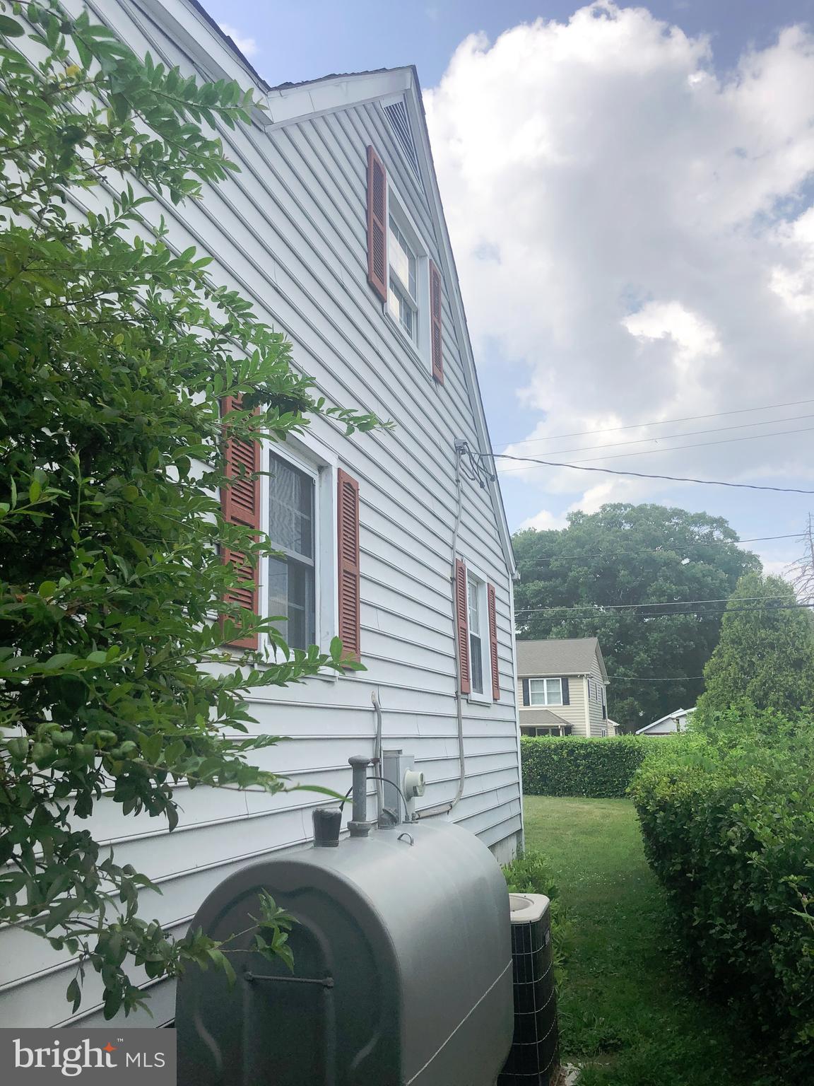 1450 Kent Road Baltimore, MD 21221 - Photo 52 of 55 Side View and Oil Tank