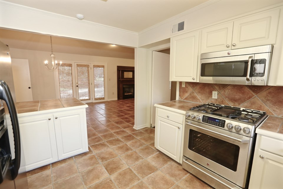 3958 Eastline Drive Jackson, MS 39211 - Photo 9 of 30 Photo 9