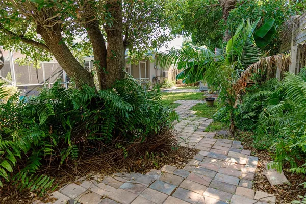 $5,000 | 809 Southeast 14th Drive, Deerfield Beach, FL 33441