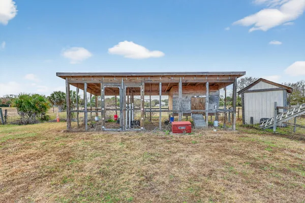 $1,100,000 | 8164 Highway 70, Okeechobee, FL 34974