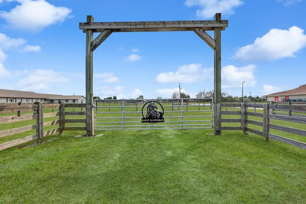 $1,100,000 | 8164 Highway 70, Okeechobee, FL 34974